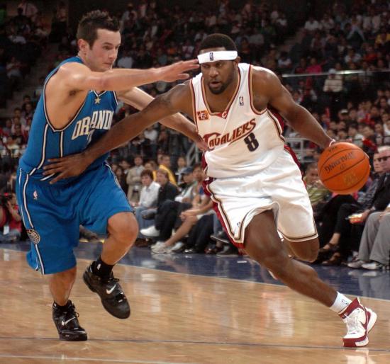 球队依旧展 球队依旧展