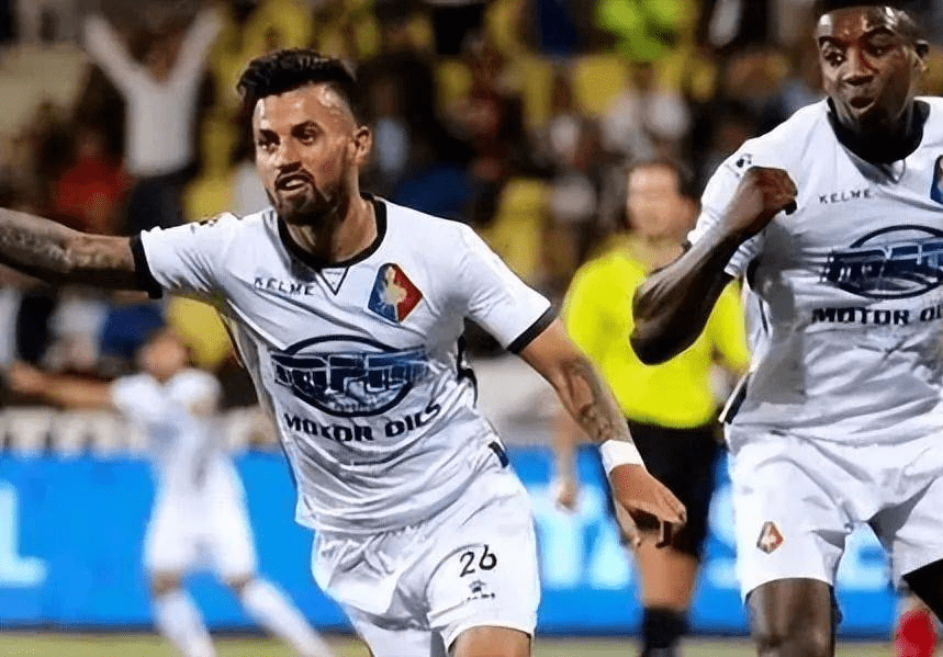 尽管他们展 尽管他们展