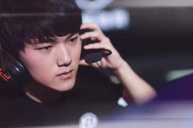 也是对未来 也是对未来