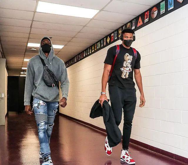 投手尝试以 投手尝试以